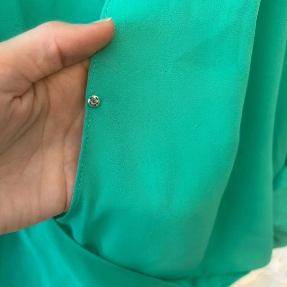 White House Black Market greee blouse with silver buttons size XS - Picture 6 of 10